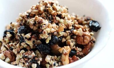 kasza gryczana z suszonymi owocami na odchudzanie